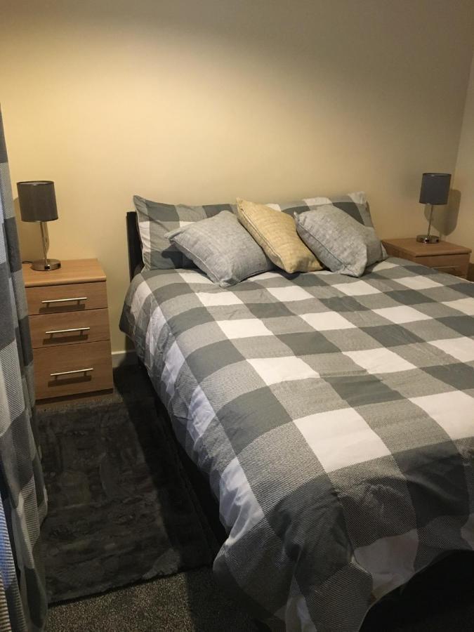 No 5 Newly Refurbished 4 Bedroom House Cononbridge Extérieur photo
